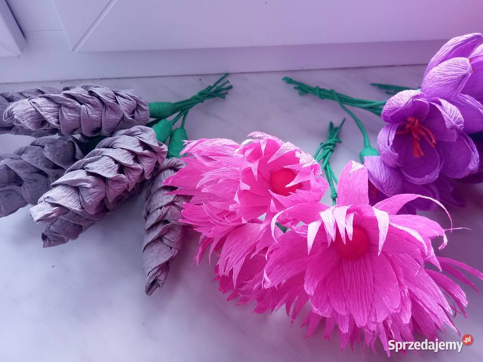 Kwiatki z krepiny bukiety palma wielkanocna Ropa