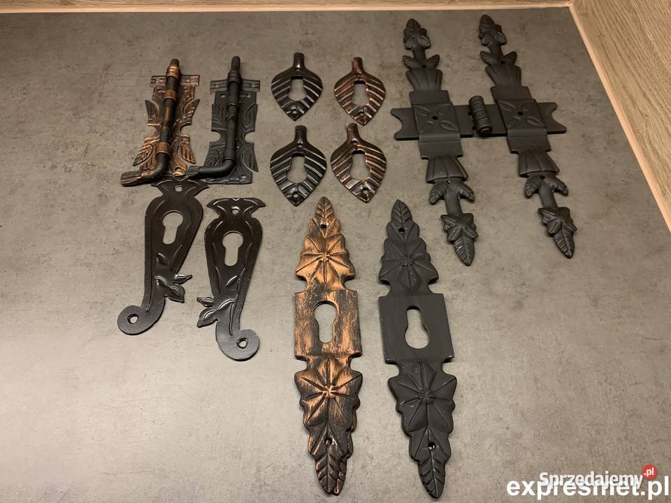 Piękna KUTA KLAMKA z długim szyldem klamka kuta małopolskie Rzeszotary