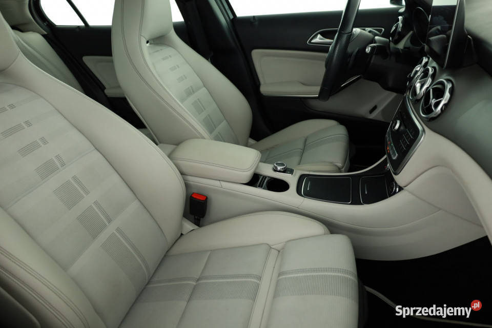 Mercedes GLA GLA 200 wielofunkcyjna kierownica mazowieckie