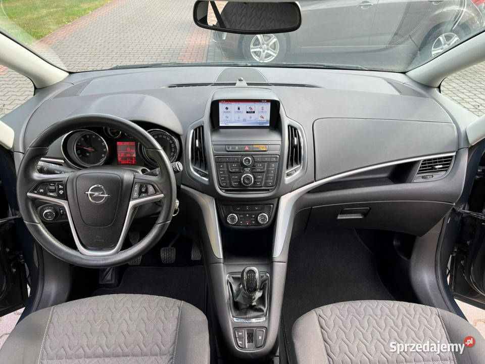 Opel Zafira 14 140 7 foteli Kamera Nowe opony Lipówki