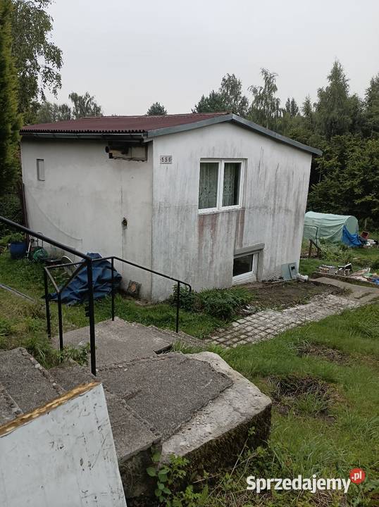 Działka rod z domem piętrowym Liczba pokoi 2 sprzedam