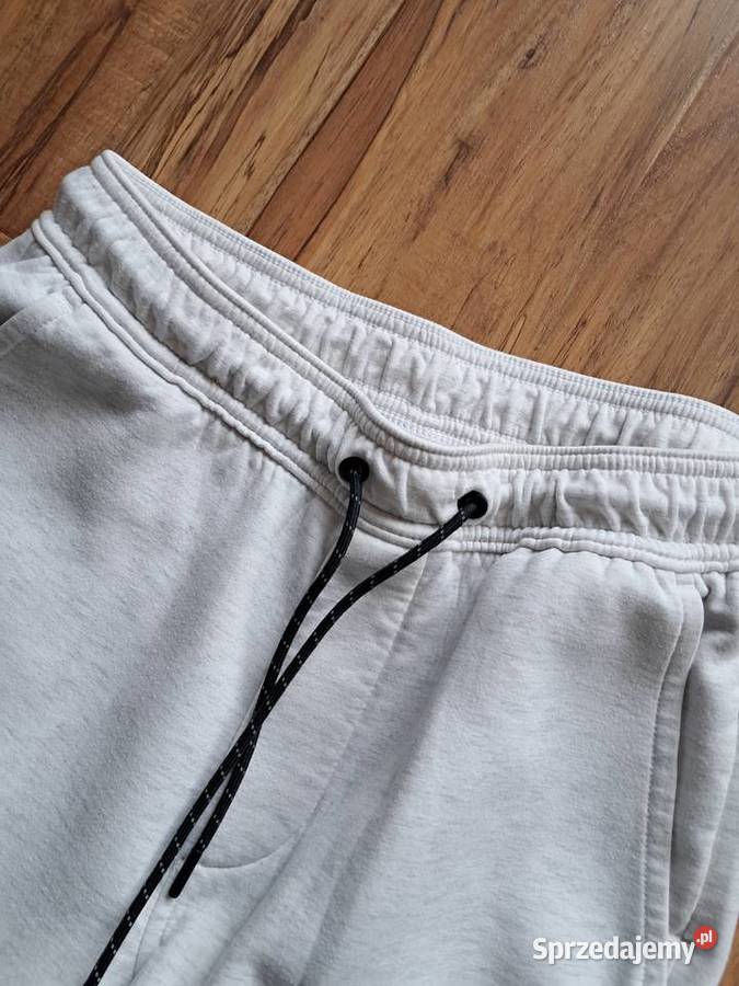 spodnie dresowe z USA american eagle stan 2 razy świętokrzyskie Sandomierz sprzedam
