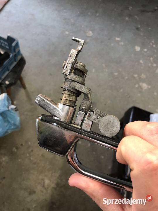 Klamka mercedes w107 107 r107 bez kluczyka Karoseria Kraśnik sprzedam