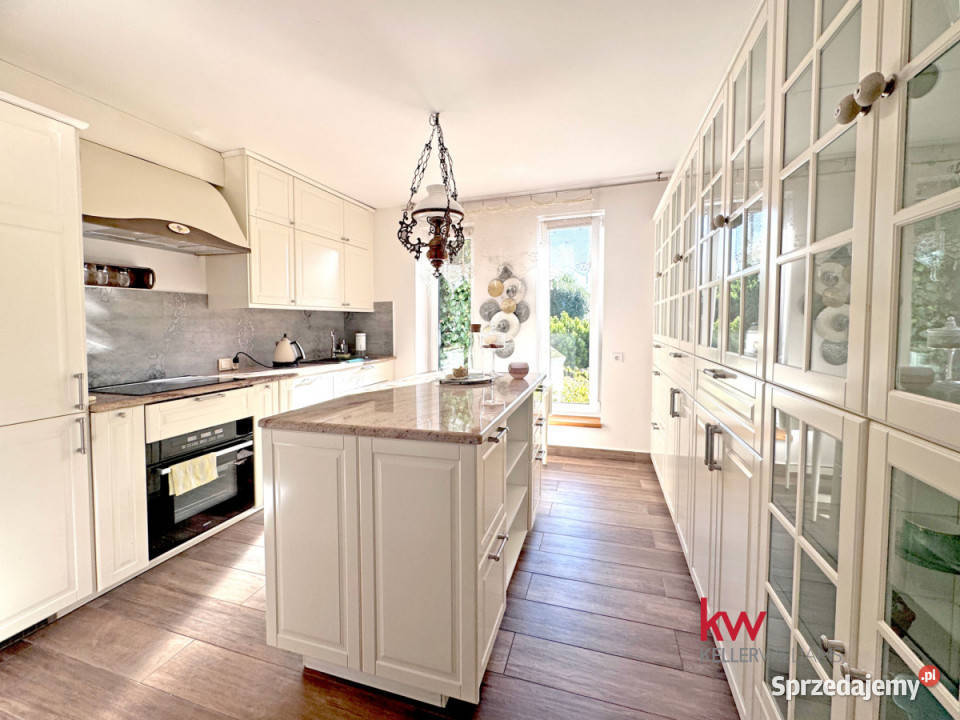 Dom wolnostojący sprzedam Janów Wesoła 280m2 Liczba pokoi 5