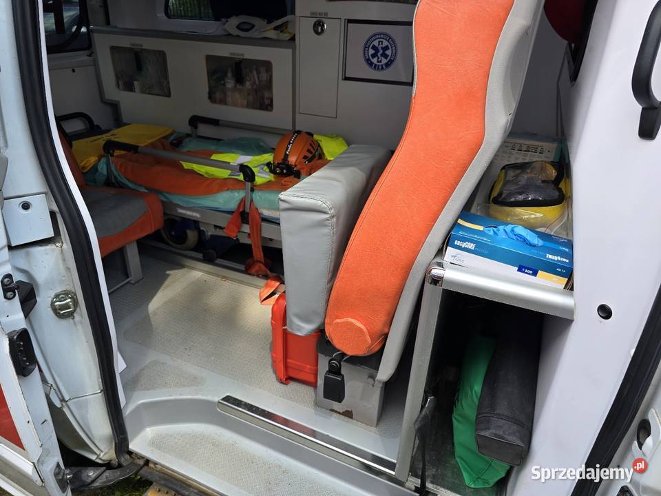 Ambulans MercedesBenz Vito 2014 hak faktura VAT centralny zamek Nowa Ruda