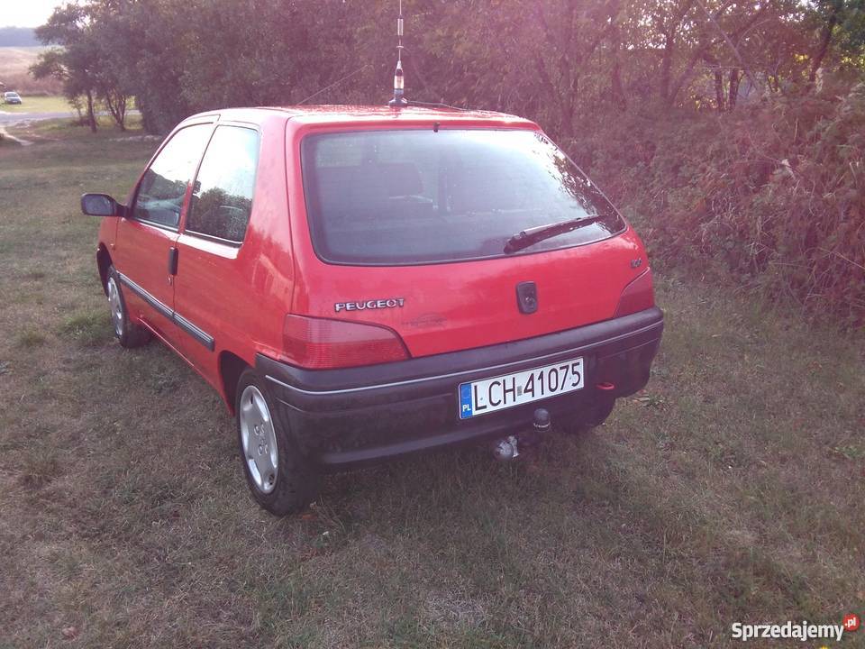 Peugeot 106 czerwony