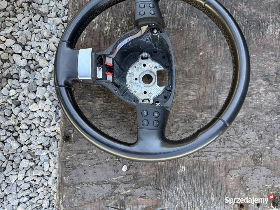 Sprzedam kierownicę kompletną w świetnym stanie Pabianice