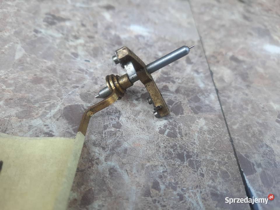 4 Wychwyt oś wychwytu mechanizmu starego zegara Tczew