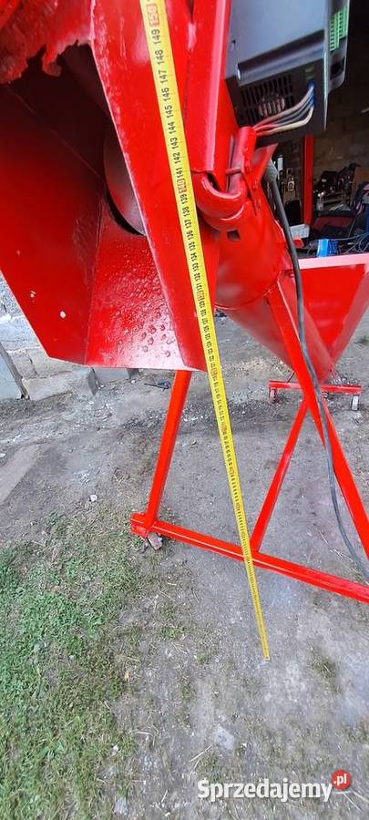 Podajnik ślimakowy do trocin zboża Pilzno