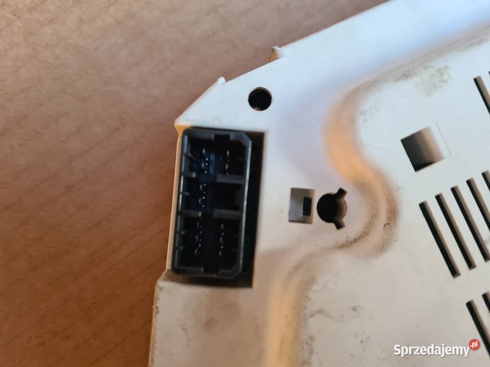 IVECO DAILY 3 9906 licznik zegary dostawcze Legnica