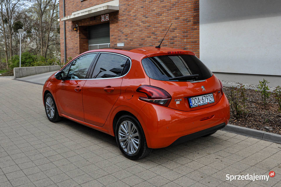 Peugeot 208 Salon Bezwypadkowy 2015 r 126 Wrocław