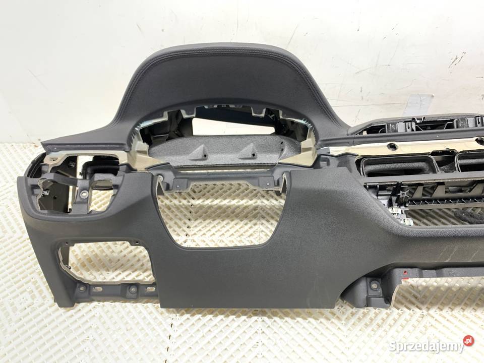 KOKPIT Z PODUSZKĄ PASAŻERA BMW G30 SedanLimuzyna