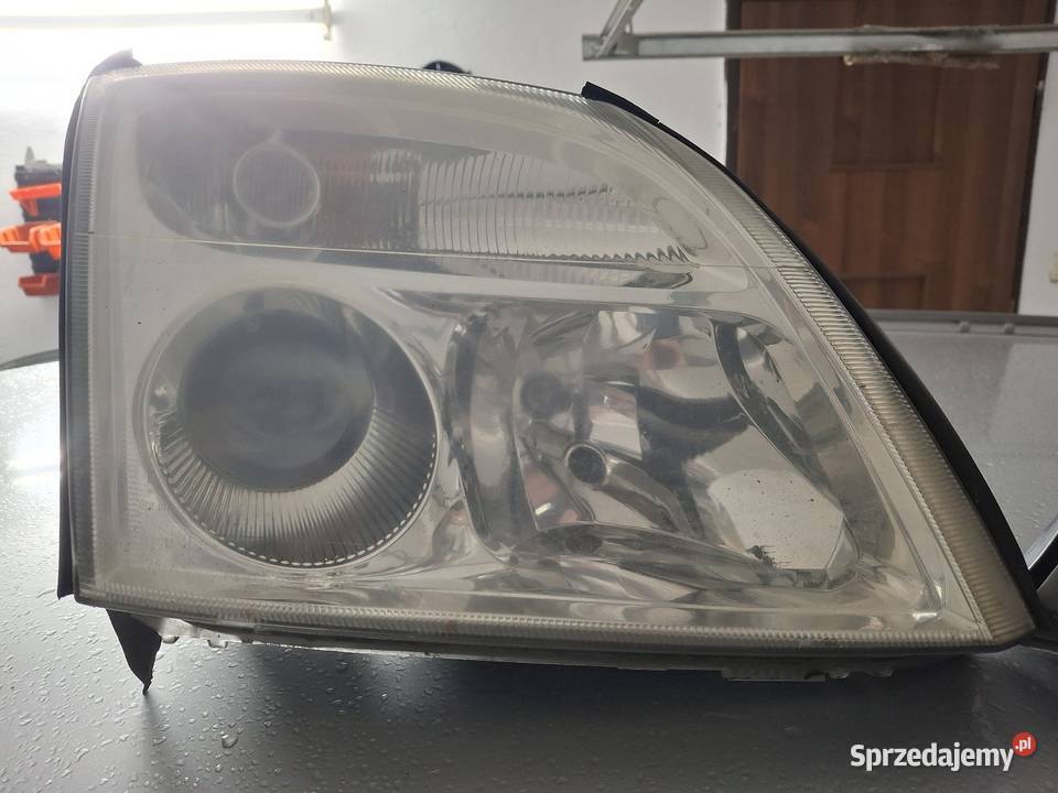 Sprzedam używane lampy przód do opel Signum 22