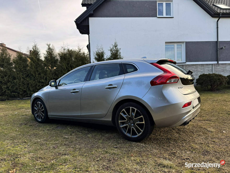Volvo V40 16D 115 Momentum Panorama Kamera Pod Kombi Bliżyn
