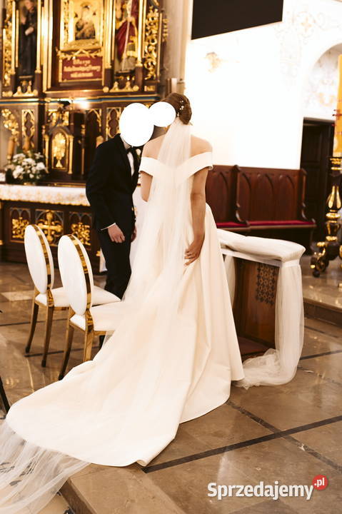Klasyczna Suknia ślubna S z podpinanym trenem podkarpackie Rzeszów