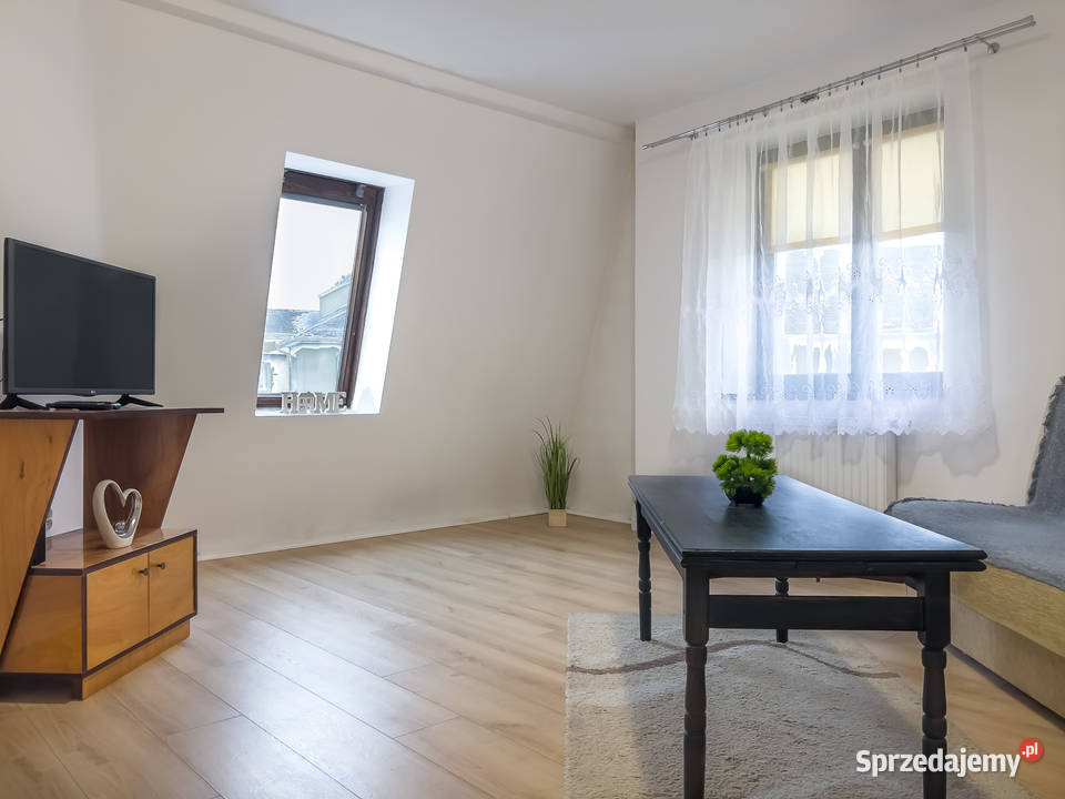 Sprzedam mieszkanie 2 pokoje 423m2 piwnica 5m2 Piętro 4 Piaseczno