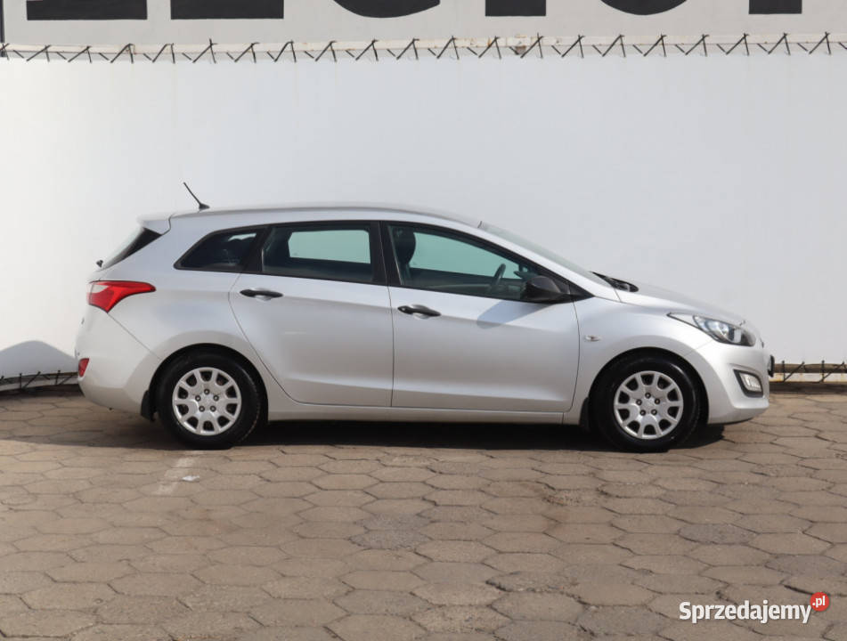 Hyundai i30 14 CRDi wielofunkcyjna kierownica