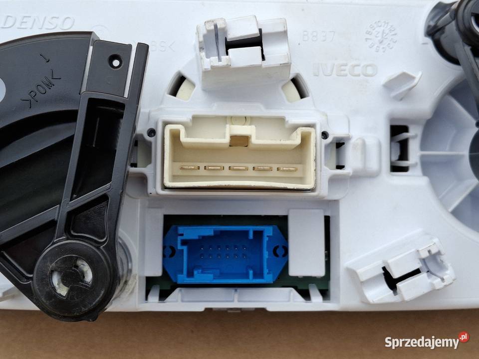 IVECO DAILY 14 PANEL NAWIEWU KLIMATYZACJI Bieleń