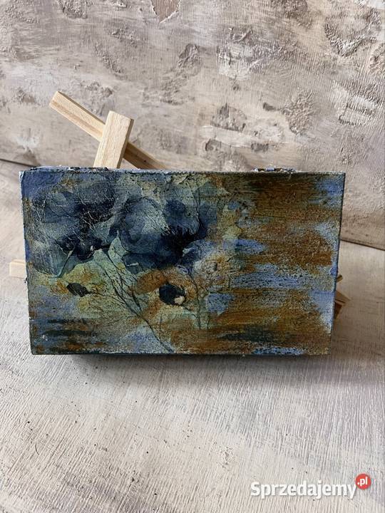 Drewniana ręcznie malowana szkatułka Bytom