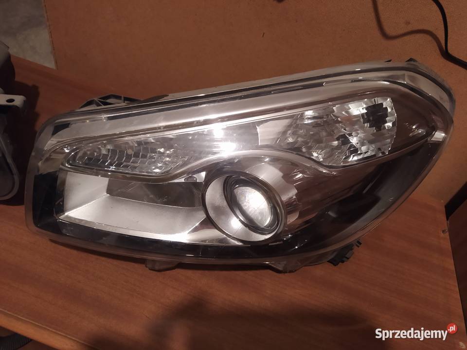 Lampy przednie qashqai uszkodzone łódzkie Mazew