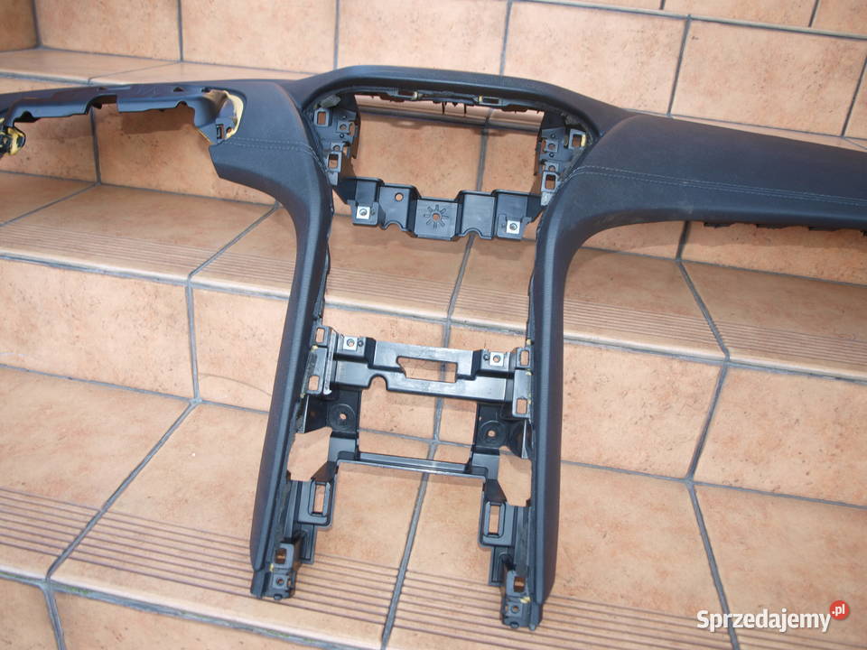 Hyundai Genesis Coupe konsola deska rozdzielcza Kalisz