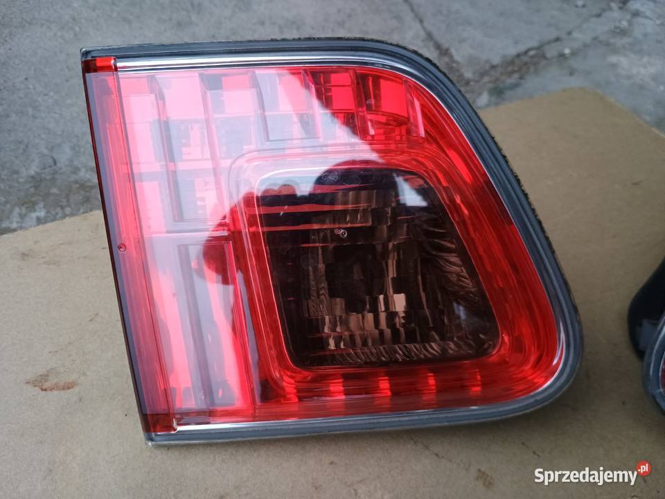 Lampa Tylna Lewa w klapę bagażnika Toyota lubelskie Mosty