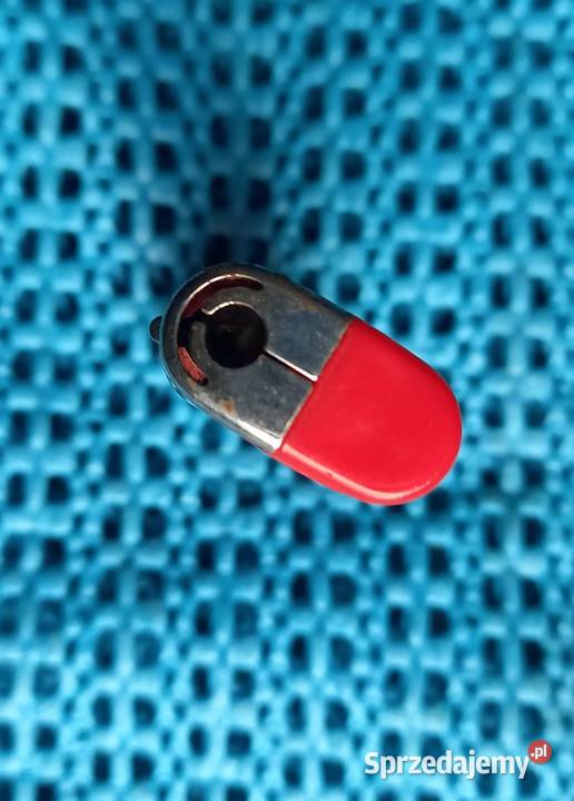 Zapalniczka gazowa z zaworkiem