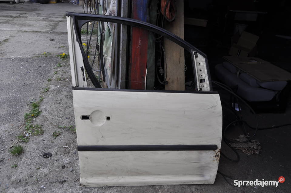 VW Caddy drzwi 2K5 prawe przód Sierakowice