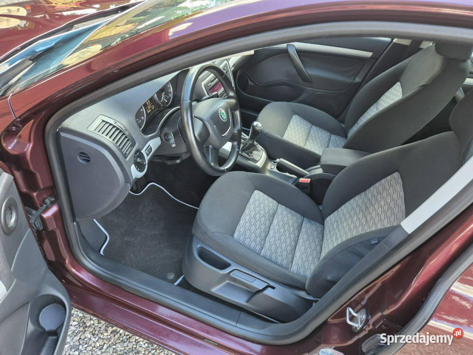 koda Octavia 2010r 16B MPI 102 Z Radom
