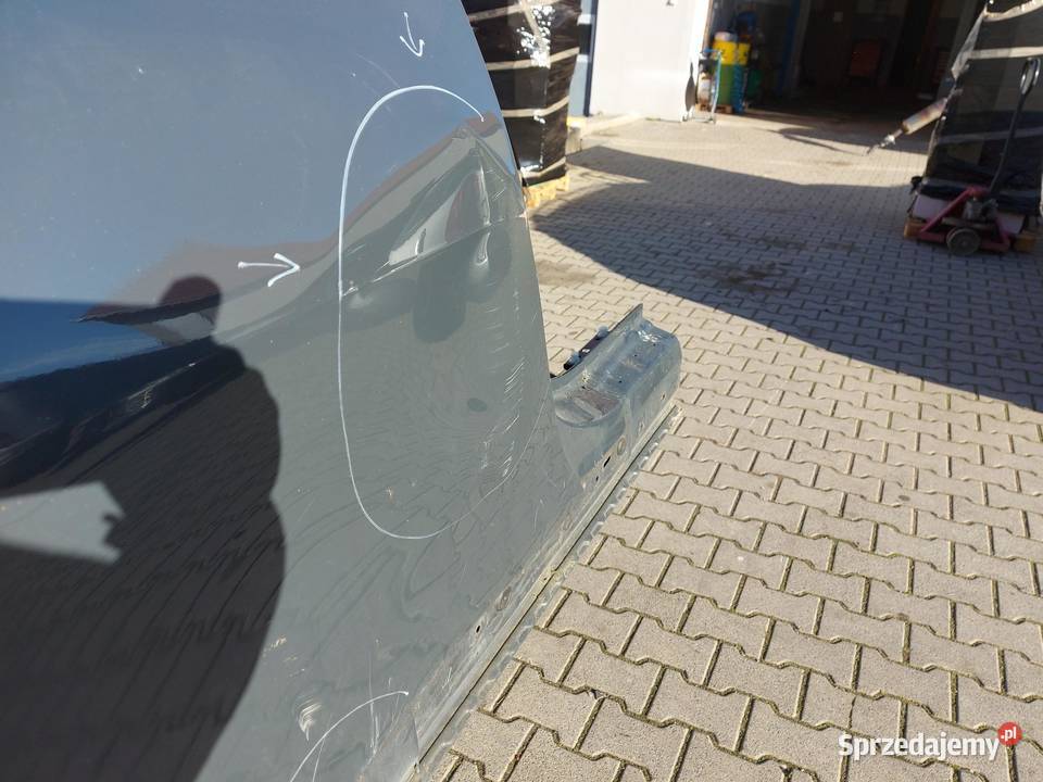 BMW G23 M440i Cabrio Podłoga bagażnika wanna