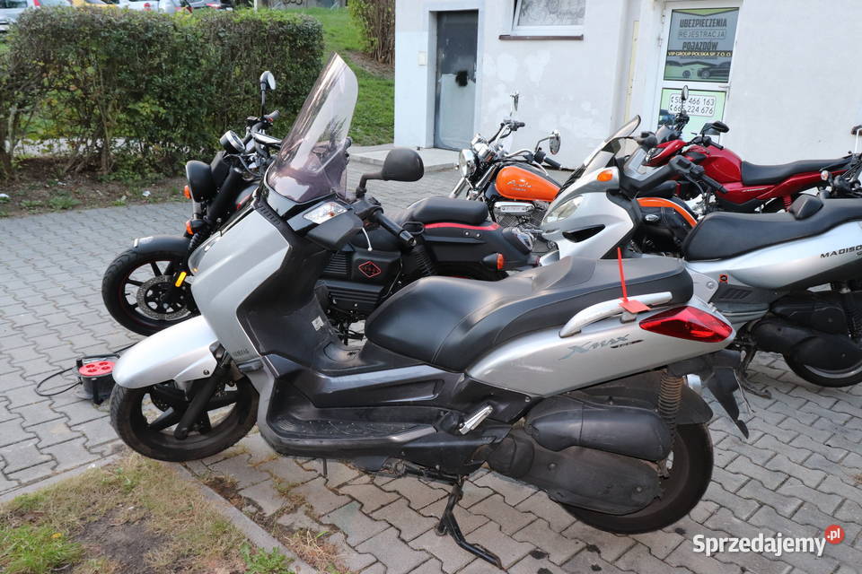 Maxi skuter Yamaha X 125