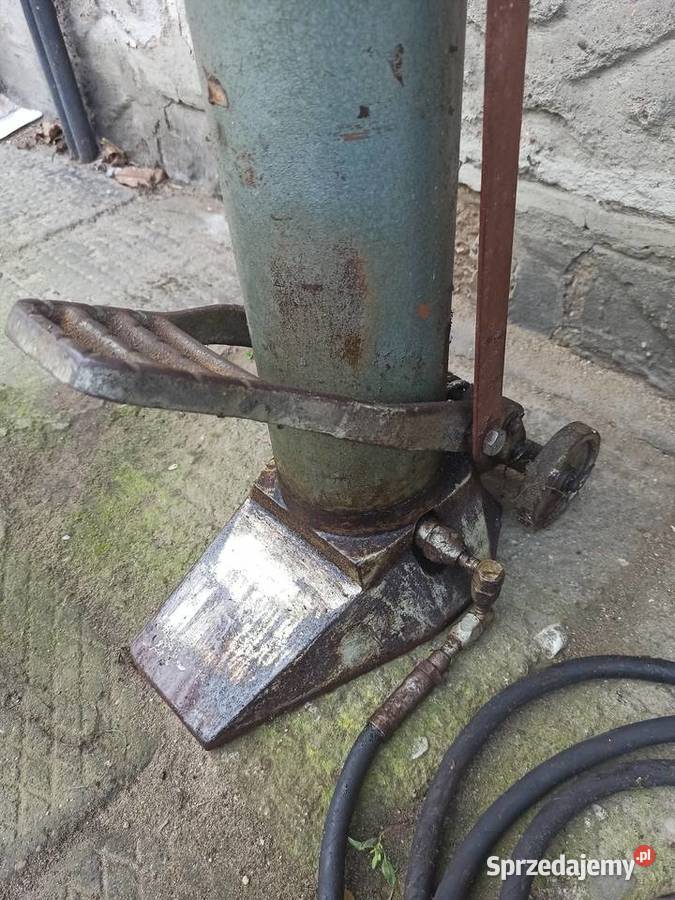 Stara duża towotnica nożna 80 stal żeliwo cięzka wielkopolskie Sulmierzyce