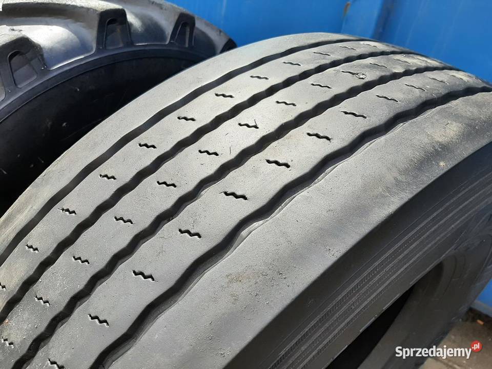 Opona używana ciężarowa 31580R225 BARUM BF 200 Zaścianki