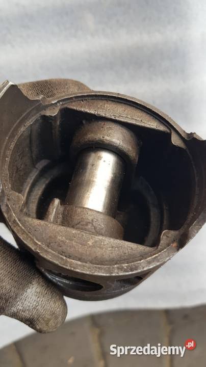 Tłok Fiat 1500 1 774mm łódzkie Opoczno sprzedam
