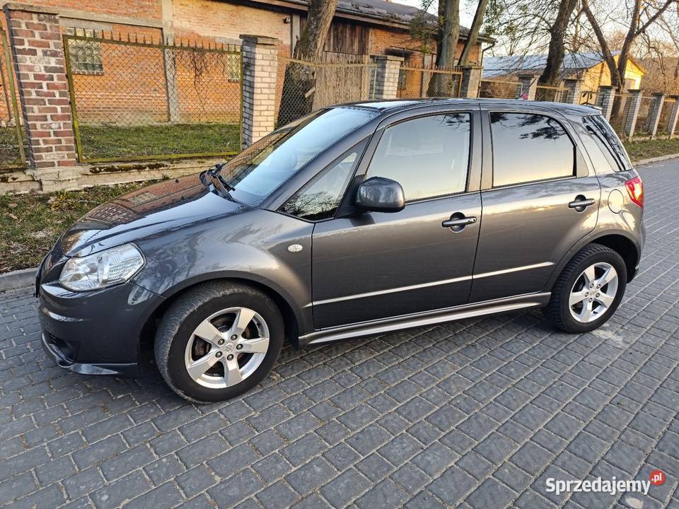 Świeżo sprowadzony śliczny Suzuki SX4 ASR (kontrola trakcji) SX4 Krasnobród
