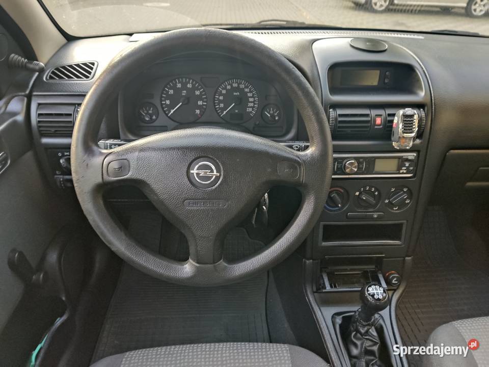 zadbana Ekonomiczna Polski Salon z opłatami autoalarm Astra Elbląg