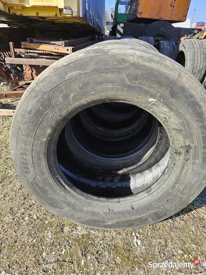 Opony 38555 R225 Michelin 55