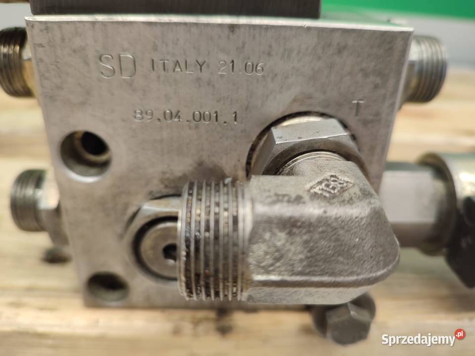 Blok zaworowy SauerDanfoss DCV03 2R21