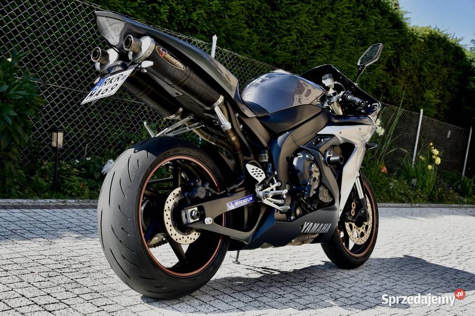 Yamaha R1 RN12 2004 r 64 wydech Akrapovic