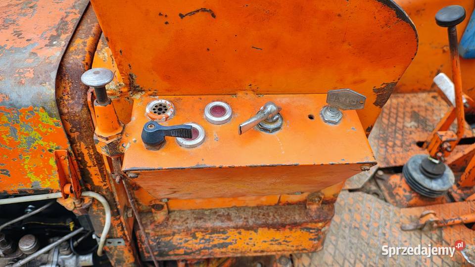 Wózek widłowy ciągnikowy sztaplarka widlak Fiat mazowieckie Kownacica sprzedam