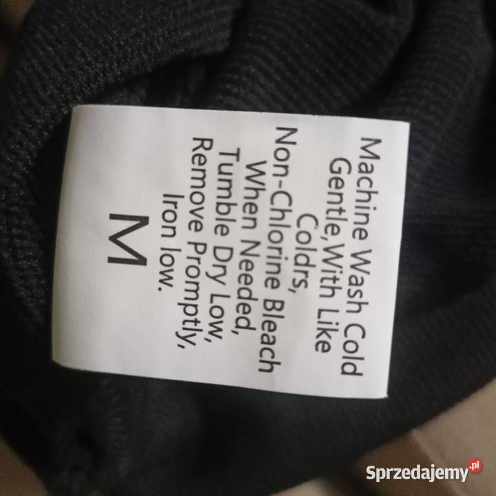 Czarna bluza BASIC M L gładka bez kaptura 100 Weronikopole