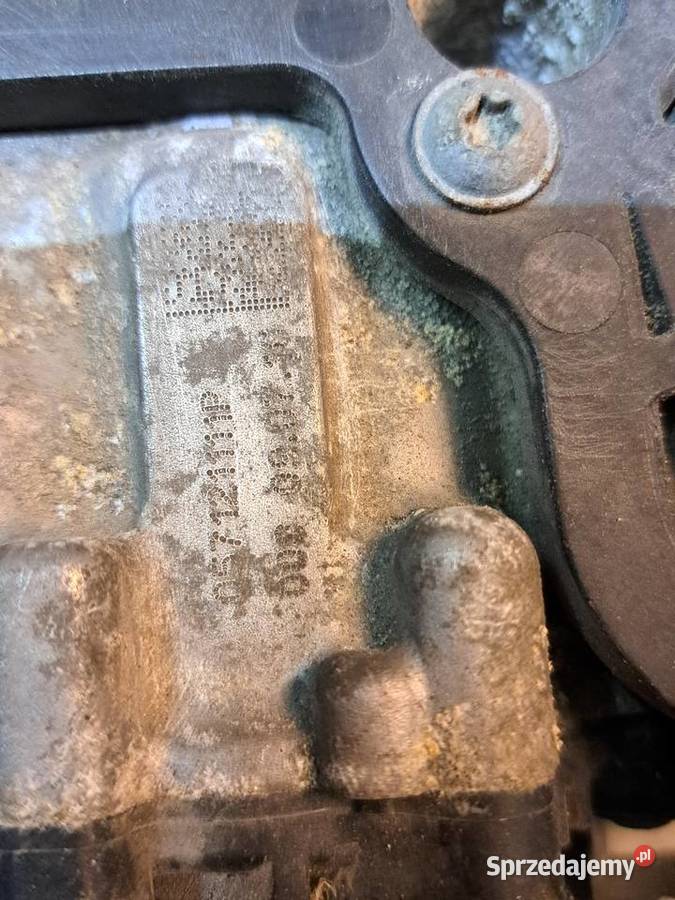 Termostat obudowa Audi SQ7 A8 057121111P Wrocław sprzedam