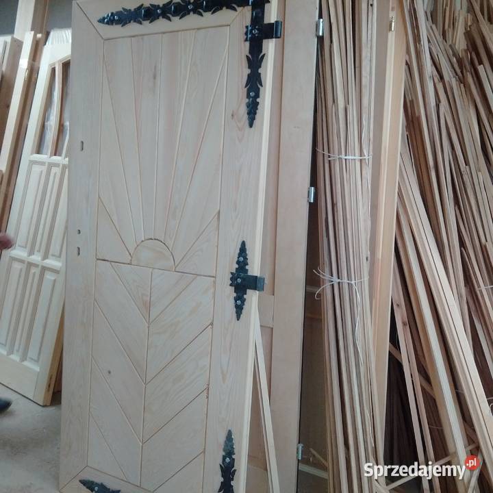 drzwi drewniane sosnowe goralskie ocieplone małopolskie Zakopane