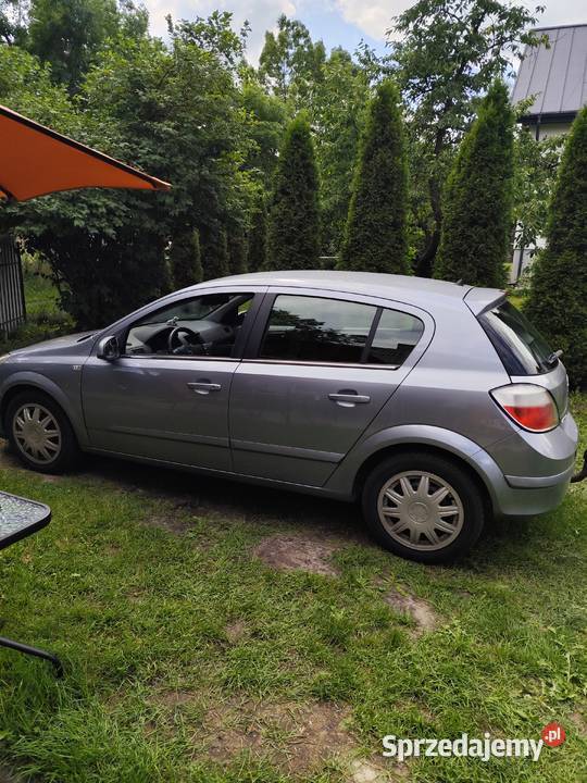 Opel Astra H 2004 Łaziska