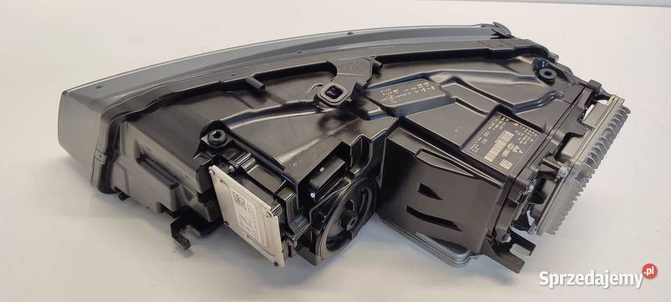 AUDI A8 D4 LAMPA PRAWY PRZÓD MATRIX 2016 osobowe