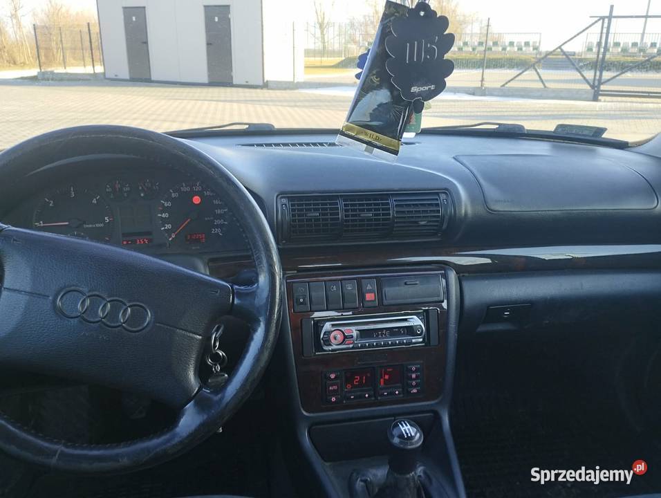 Audi A4b5 19 TDI 90 Złota