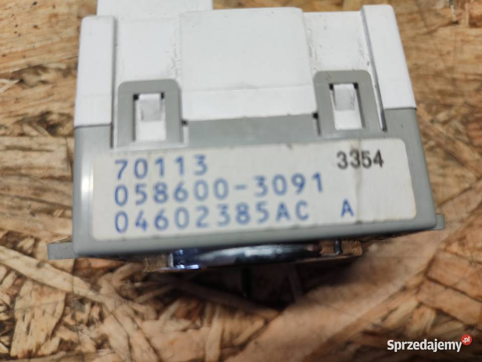 Zegarek Chrysler 300C 0586003091 osobowe wielkopolskie Pleszew