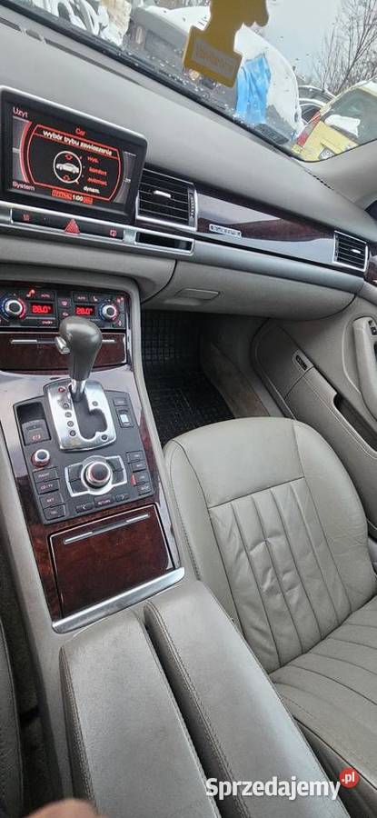 Audi A8 42 Quattro lpg 335 Wieleń