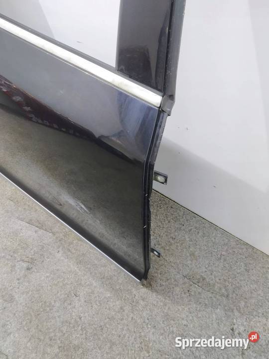 DRZWI PRAWE TYŁ CZARNE SEDAN Skoda Superb II