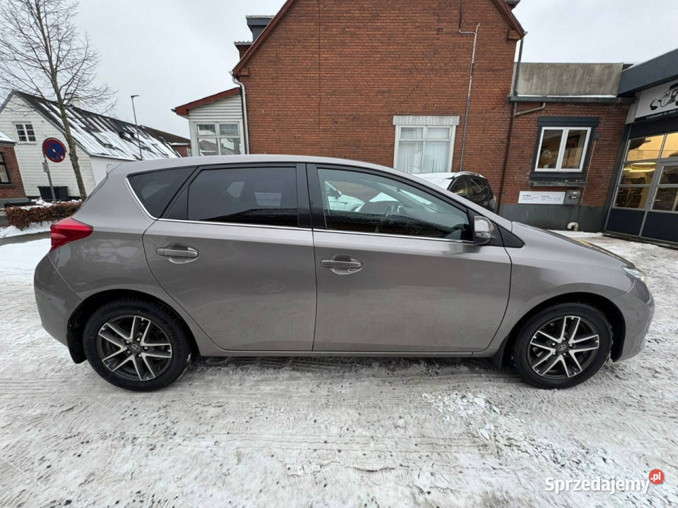 Toyota Auris II 2012 Auris wielkopolskie Sadlno